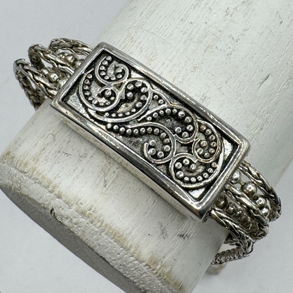 Napier silver plated mixed multiple chain bracelet with foldover clasp signed - Picture 3 of 12